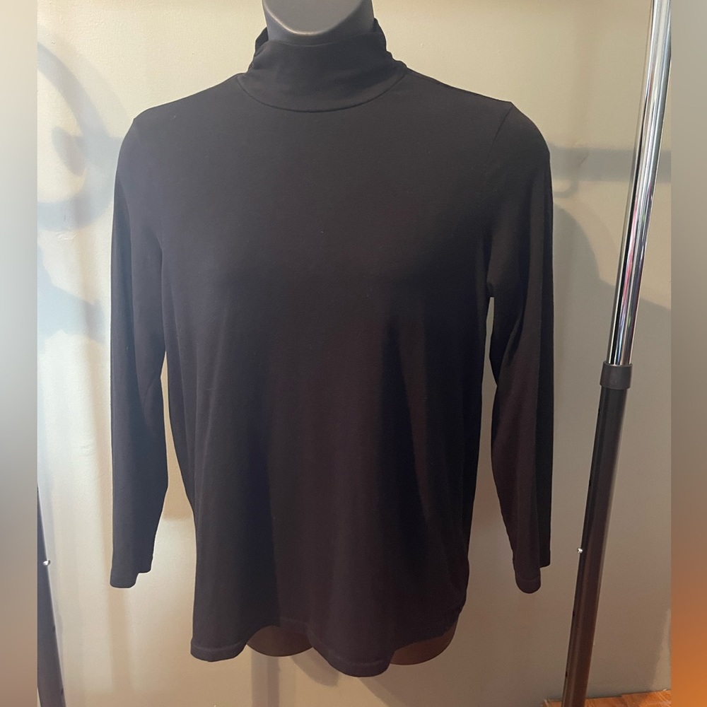 Women’s Mock turtleneck shirt-size 16/18